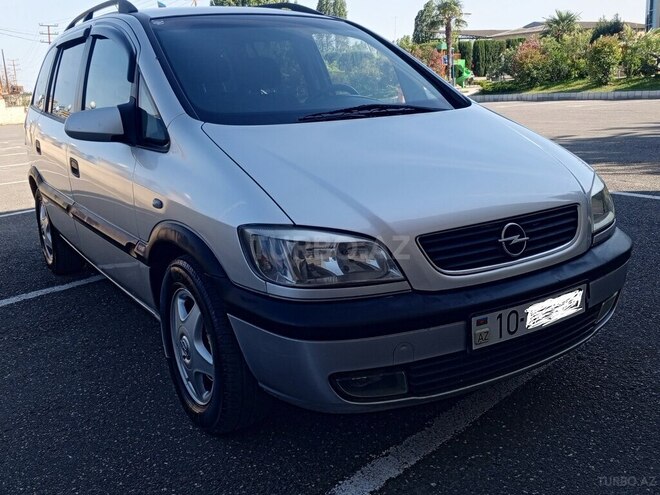Opel Zafira-2