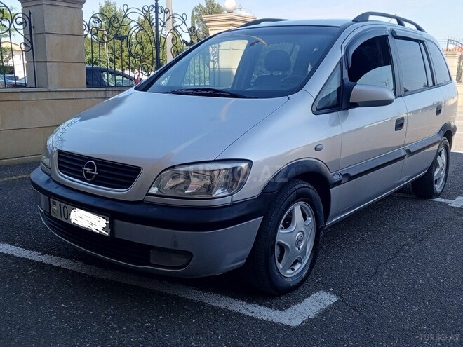 Opel Zafira-1