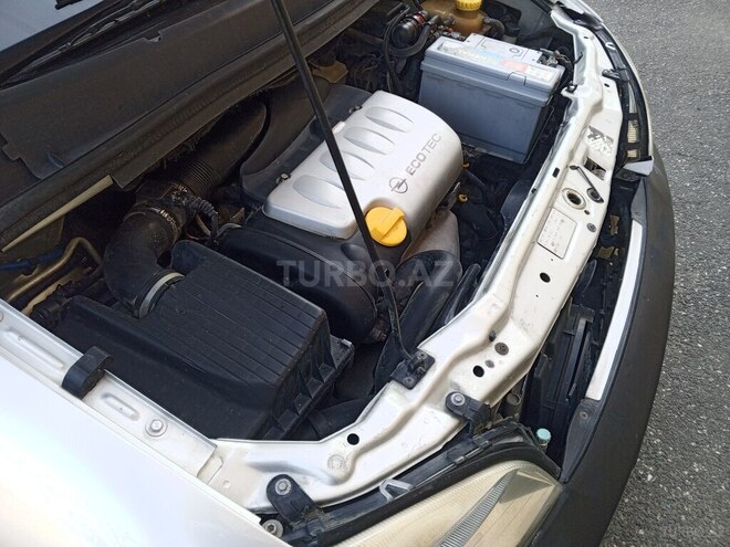 Opel Zafira-10