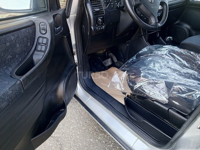 Opel Zafira-19