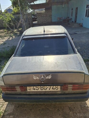 Mercedes 190-6