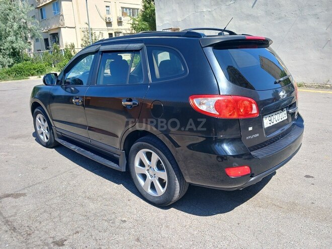 Hyundai Santa Fe-10