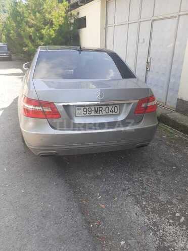 Mercedes E 220-10