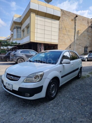 Kia Rio-1