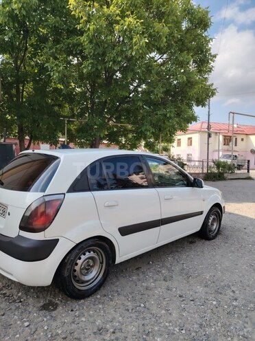 Kia Rio-4