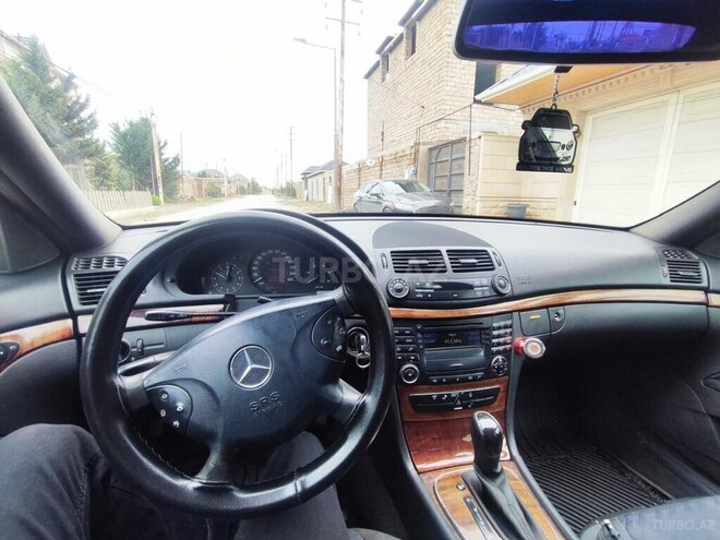 Mercedes E 220-3