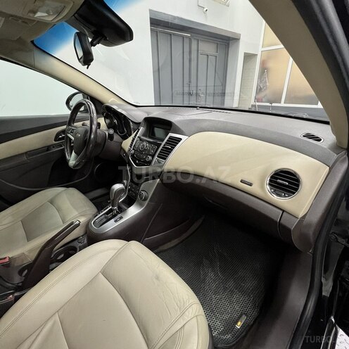 Chevrolet Cruze-6