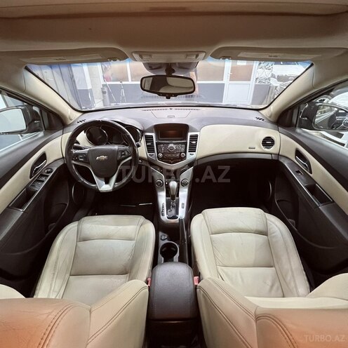 Chevrolet Cruze-8