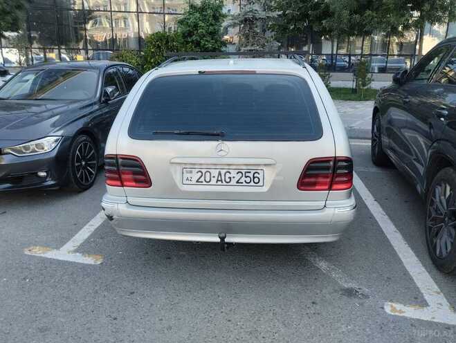 Mercedes E 270-2