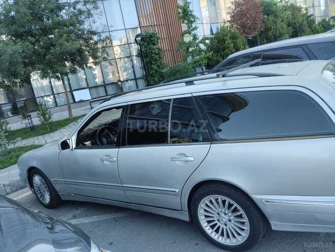 Mercedes E 270-3