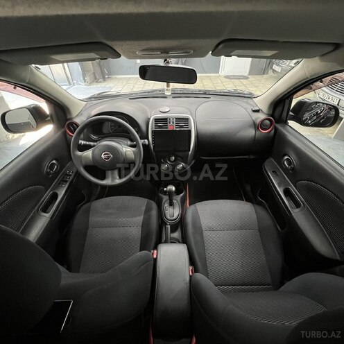 Nissan March-12