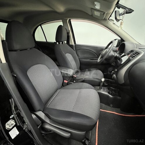 Nissan March-9