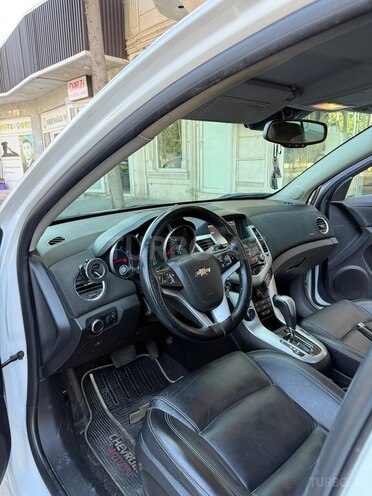 Chevrolet Cruze-8