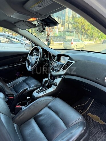 Chevrolet Cruze-9