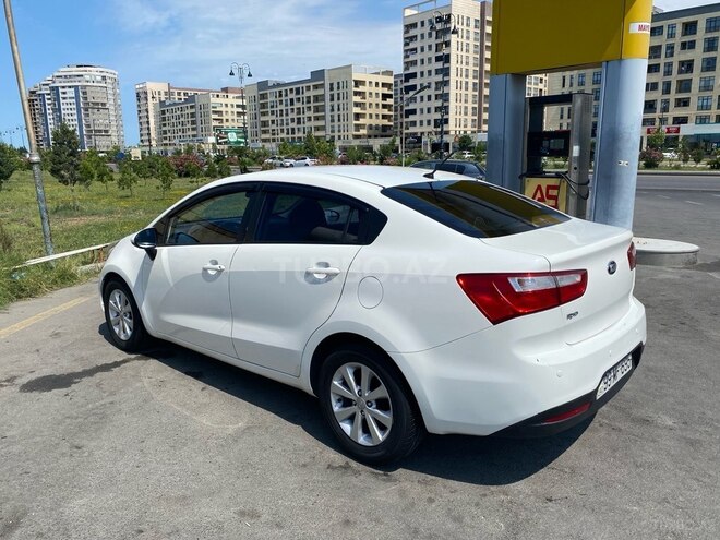 Kia Rio-4