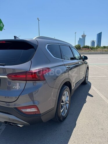 Hyundai Santa Fe-4