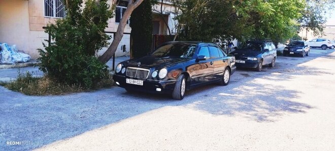 Mercedes E 280 4MATIC-1