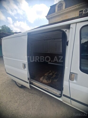 Ford Transit-6