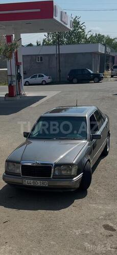 Mercedes 200 D-4