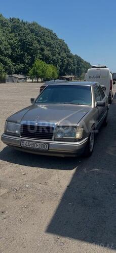 Mercedes 200 D-5