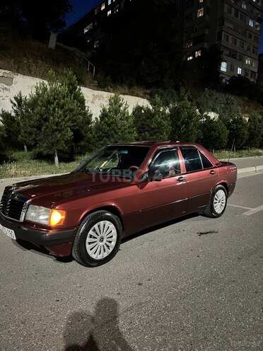 Mercedes 190-2