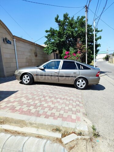 Opel Vectra-3