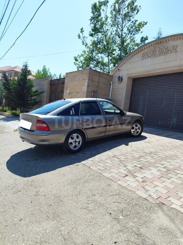 Opel Vectra-5