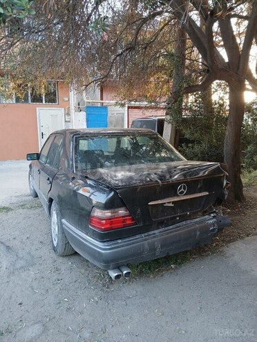 Mercedes E 200-5