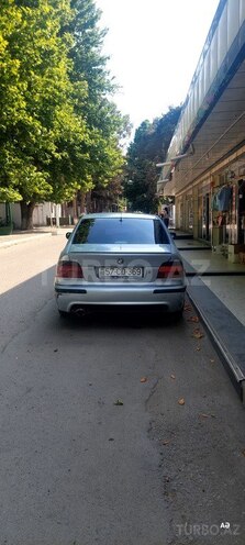 BMW 523-2