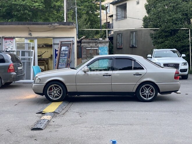 Mercedes C 230-10