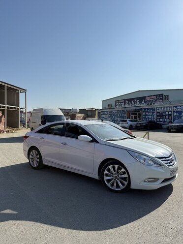Hyundai Sonata-3