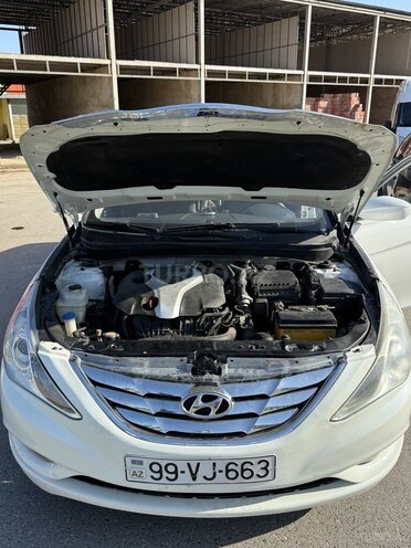 Hyundai Sonata-9