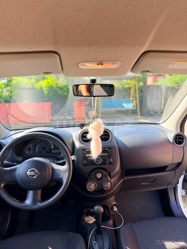 Nissan Micra-4