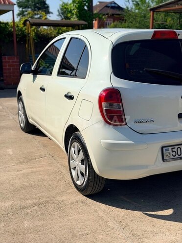 Nissan Micra-2