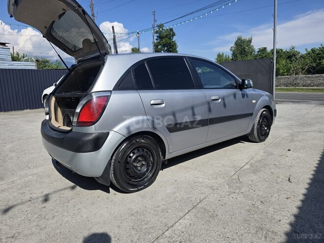 Kia Rio-4