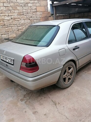 Mercedes C 180-7