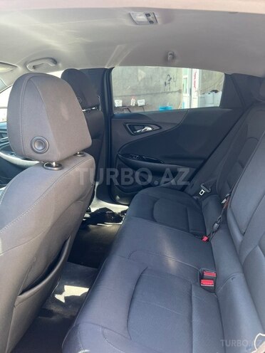 Chevrolet Malibu-5