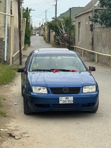 Volkswagen Jetta-1