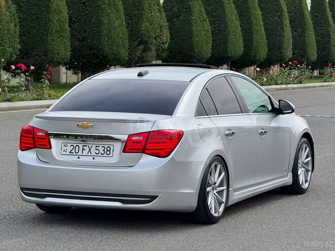 Chevrolet Cruze-8
