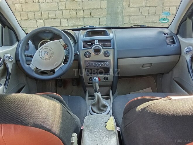 Renault Megane-6