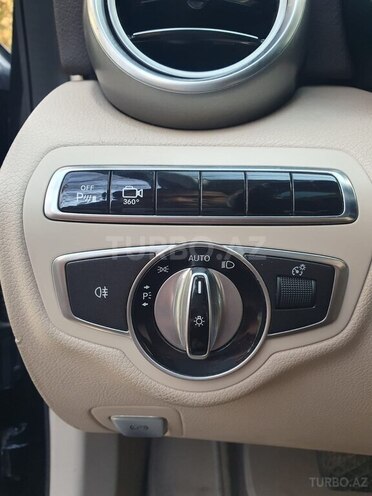 Mercedes C 220 d-11