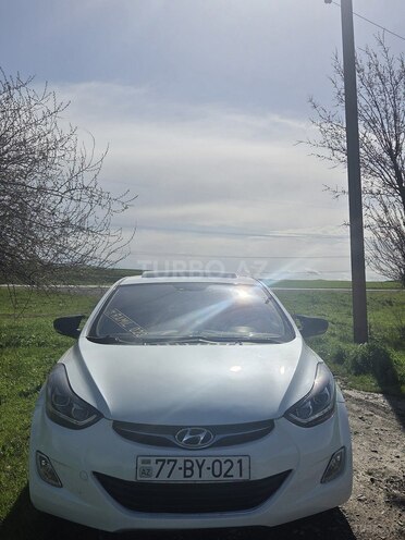 Hyundai Elantra-2