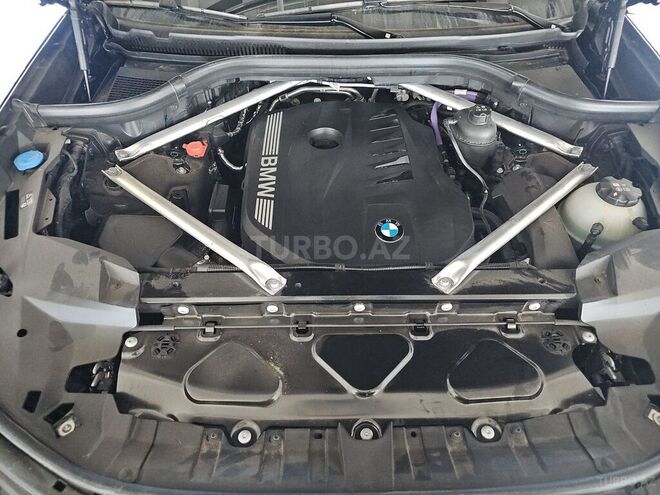 BMW X7-10