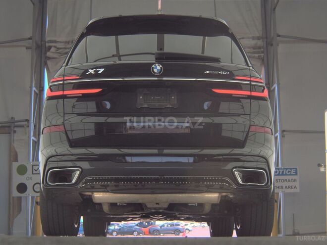 BMW X7-4