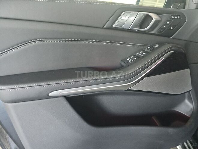 BMW X7-18