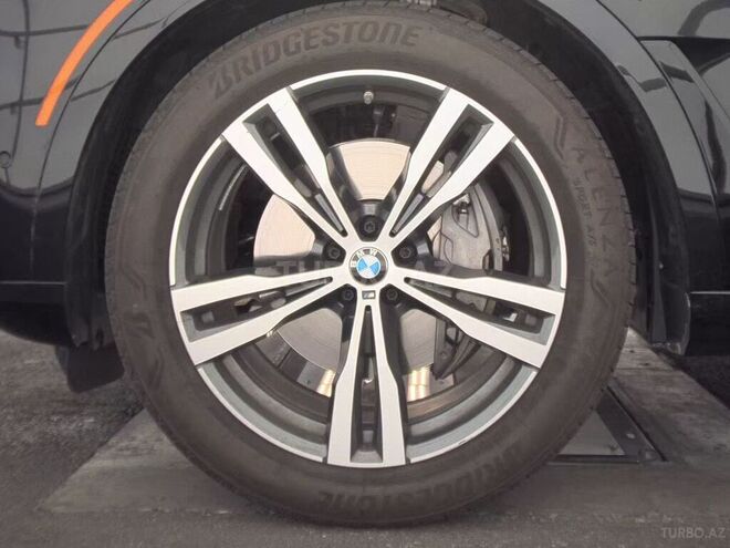 BMW X7-22