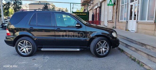 Mercedes ML 270-4