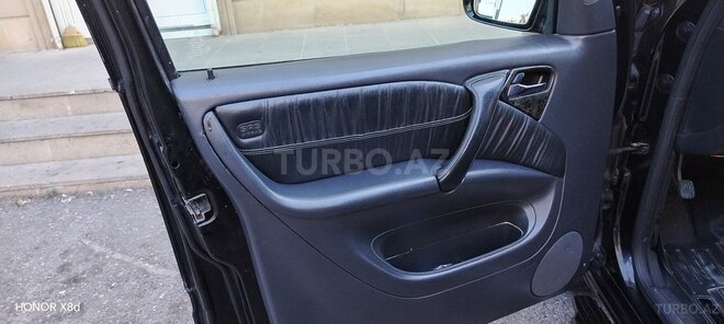 Mercedes ML 270-9