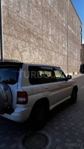 Mitsubishi Pajero io-5