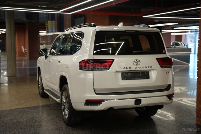Toyota Land Cruiser-10